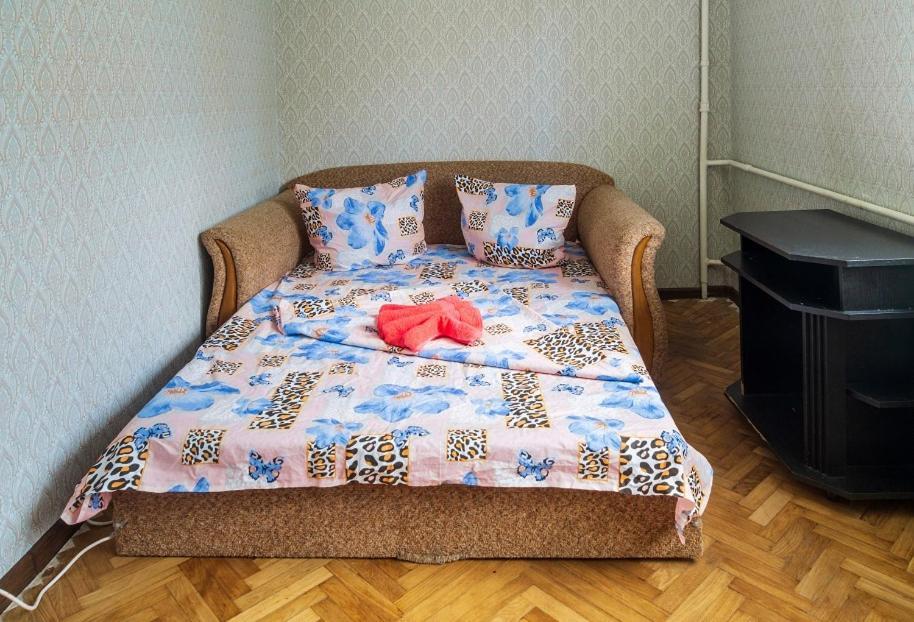 Apartments On Druzhby Narodiv 6 A キエフ エクステリア 写真