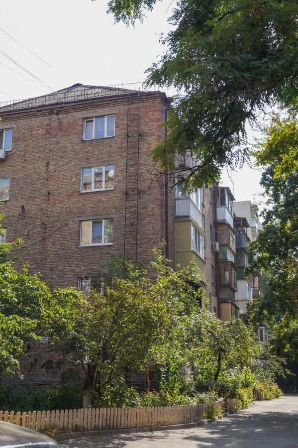 Apartments On Druzhby Narodiv 6 A キエフ エクステリア 写真
